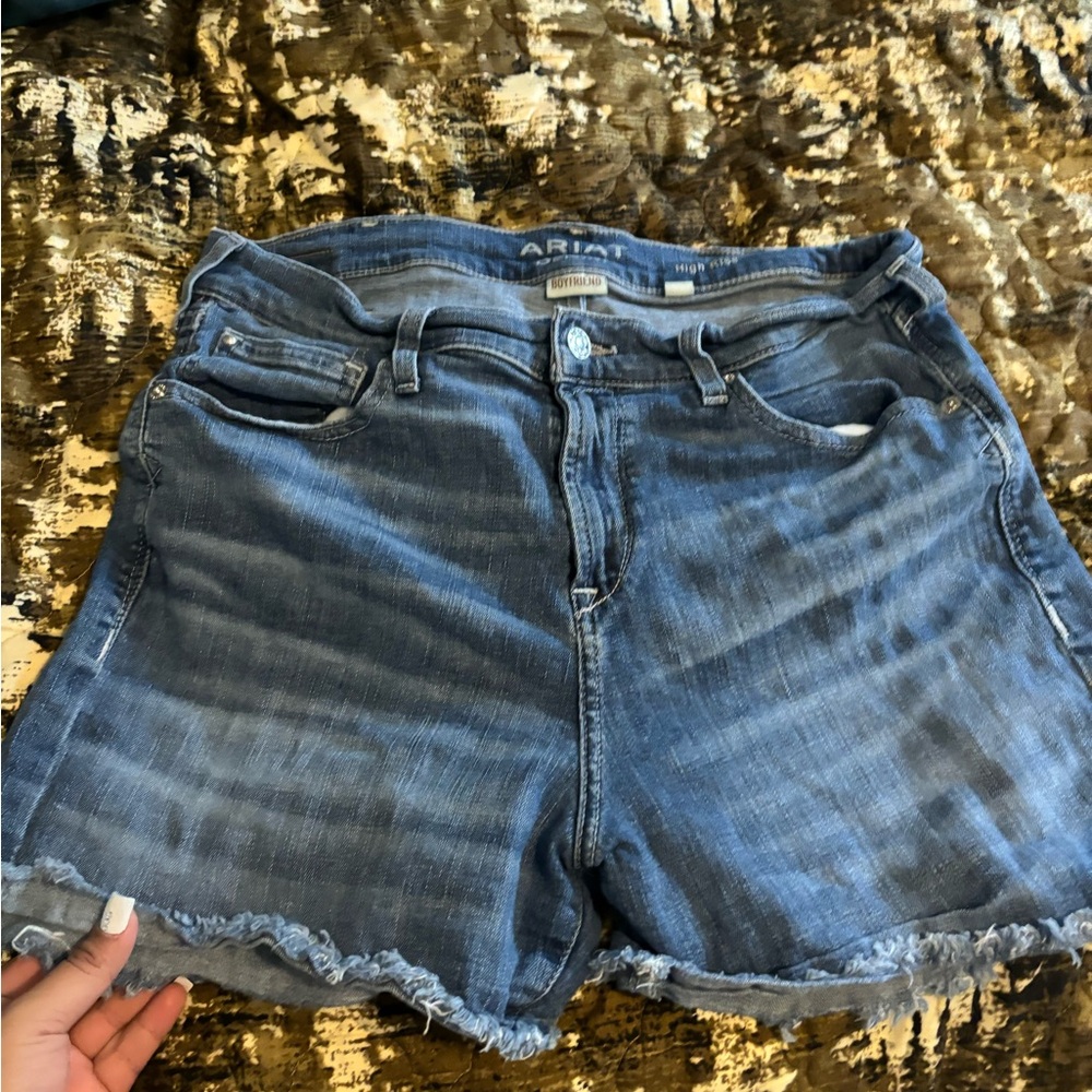 ARIAT SHORTS